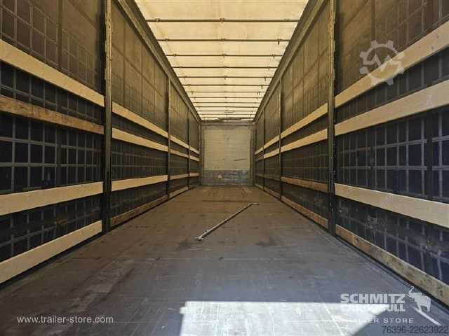 Open semitrailer with tarp Schmitz Cargobull Semitrailer Curtainsider Mega