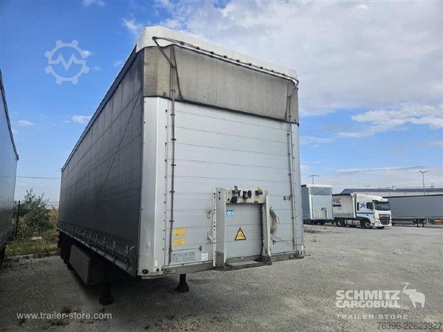 Auflieger mit Pritsche & Plane Schmitz Cargobull Semitrailer Curtainsider Standard