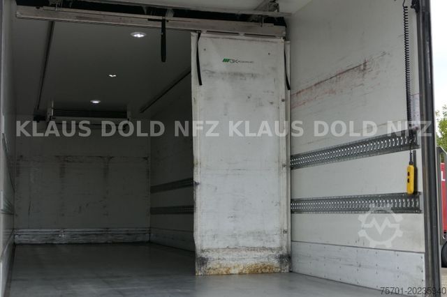 Refrigerated truck MAN TGS 26.420 Kühlkoffer Retarder LBW Lift-/Lenk