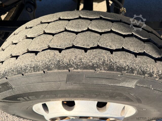 Concrete mixer truck Mercedes-Benz AROCS 3241