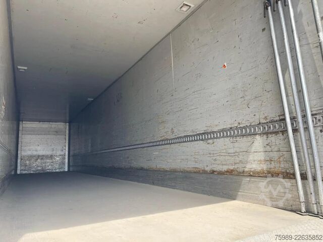 Box body Schmitz Cargobull SAF AXLES, LIFT AXEL, DISC BRAKES, AIR SUSPENSION