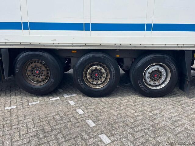 Box body Schmitz Cargobull SAF AXLES, LIFT AXEL, DISC BRAKES, AIR SUSPENSION