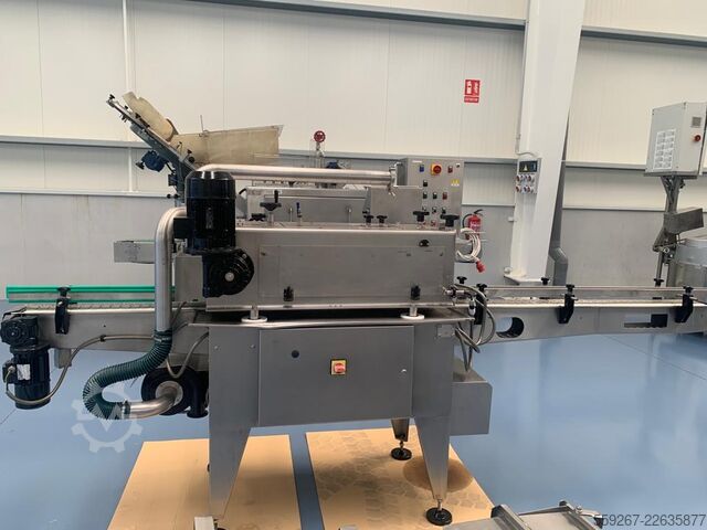 EMERITO AUTOMATIC TWIST-OFF CAPPING MACHINE EMERITO 2.8