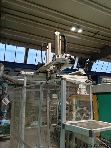Injection molding machine Arburg ALLROUNDER 520 C 2000-675
