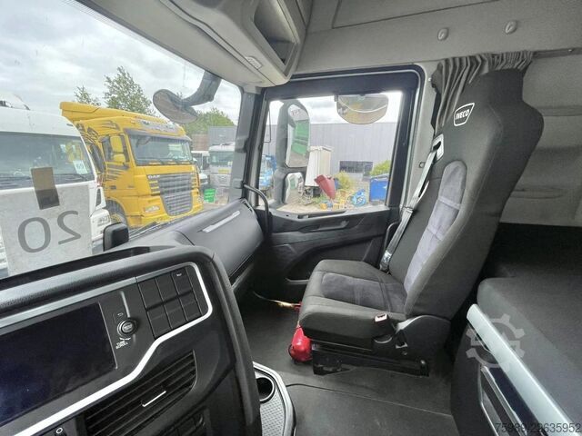 Standard tractor Iveco S-WAY 460 CNG, RETARDER, ACC
