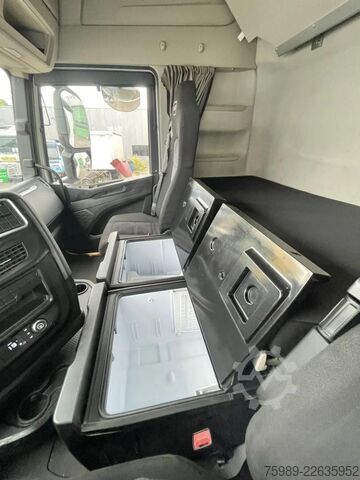 Standard tractor Iveco S-WAY 460 CNG, RETARDER, ACC