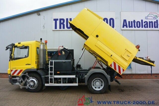 Kehrmaschine Mercedes-Benz Atego 1524 Bucher Johnston VS650 Deutsches Gerät