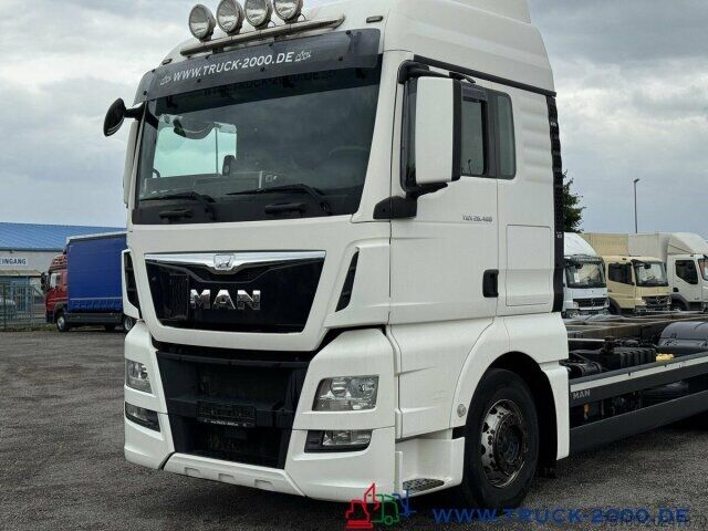 Swap body truck MAN TGX 26.480 XLX Haus Bett hydr Hub Multi Wechsler