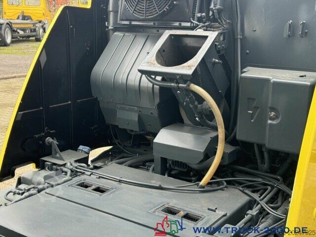 Kehrmaschine Johnston Johnston Bucher Sweeper CX 201 Kehren + Sprühen Klima