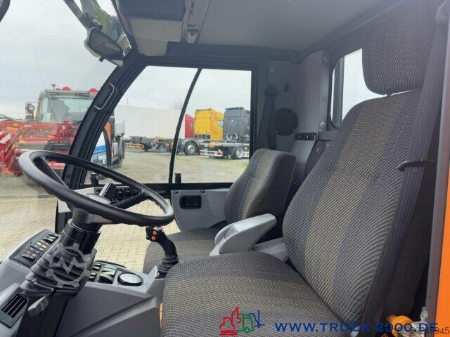 Kehrmaschine Multicar Tremo X56 Winterdienst Streuer + Besen NUR 14TKM