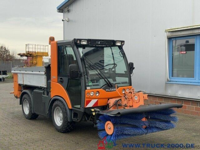 Road sweeper Multicar Tremo X56 Winterdienst Streuer + Besen NUR 10TKM