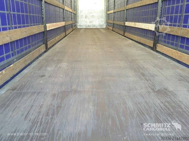Open semitrailer with tarp Schmitz Cargobull Semitrailer Curtainsider Mega