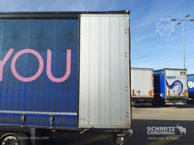 Open semitrailer with tarp Schmitz Cargobull Semitrailer Curtainsider Mega