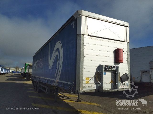 Open semitrailer with tarp Schmitz Cargobull Semitrailer Curtainsider Mega