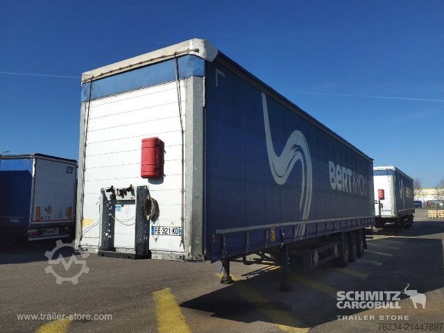 Open semitrailer with tarp Schmitz Cargobull Semitrailer Curtainsider Standard