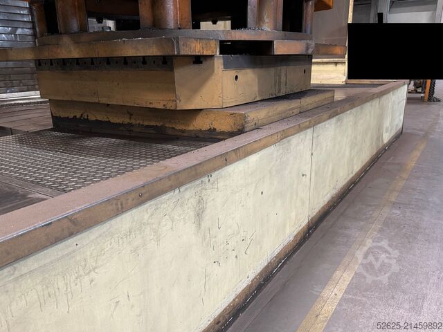 Table Type Boring and Milling Machine TOS-VARNSDORF VARIA