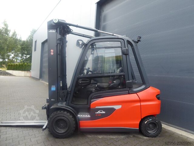 Electric 4-wheel forklift Linde E35L-01 förderfähig