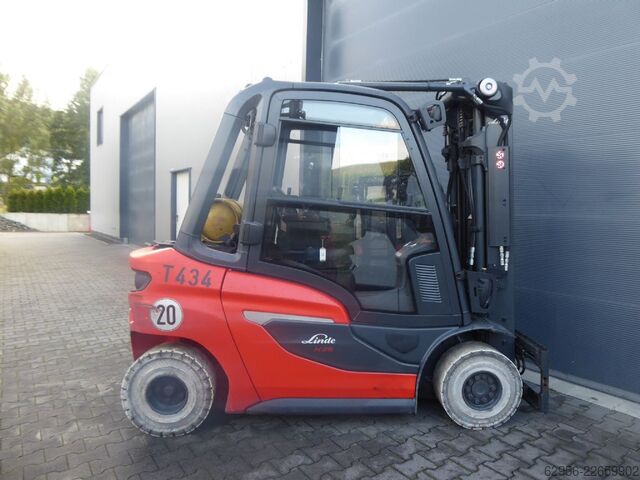 Treibgasstapler Linde H25T-01
