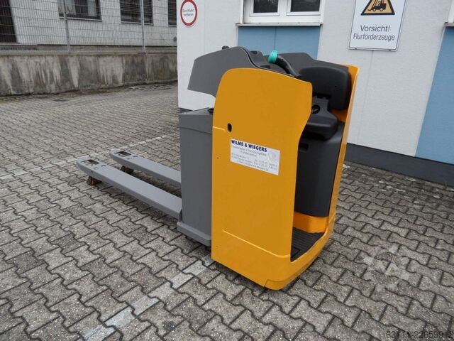 Niederhubwagen Jungheinrich ESE 120 - 1600 mm Gabeln - NEUE Batterie
