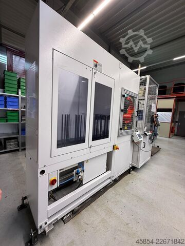 HWACHEON Hi-TECH 230BL YSMC, year of manufacture 01_2020, internal number 231545 HWACHEON Hi-TECH 230BL YSMC