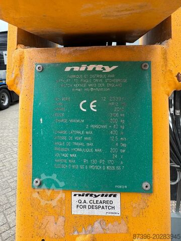 Gelenkteleskoparbeitsbühne Niftylift HR12NE Hoogwerker Knikarmhoogwerker