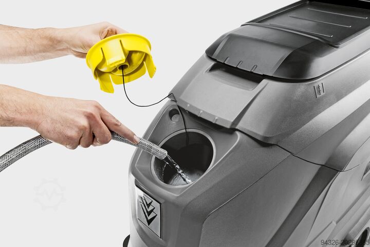 Scrubber Kärcher BD 43/25 C BP NEW! Kärcher BD 43/25 C Bp Batteries + Charger NEW!