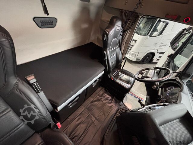 Standard SZM IVECO S-WAY 570 uff. Italia- FULL OPT.+ACCIAI