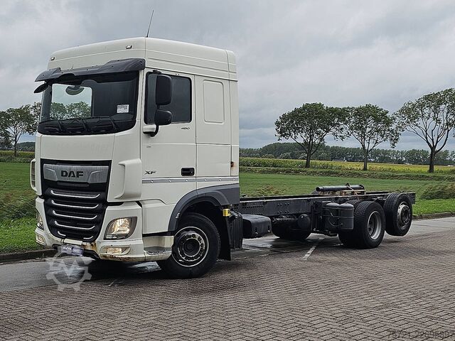 Fahrgestell mit Fahrerhaus DAF XF 480 6x2*4