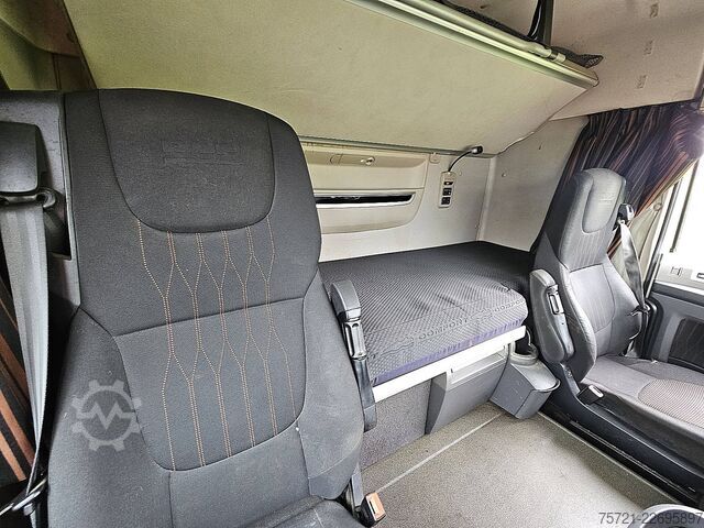 Fahrgestell mit Fahrerhaus DAF XF 480 6x2*4
