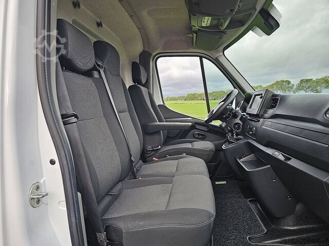 Hochdachkombi RENAULT MASTER 2.3 L2H2 Navi Airco Eur6