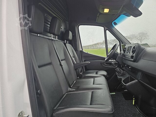 High-roof van MERCEDES-BENZ SPRINTER 317 L3H2 Maxi Mbux