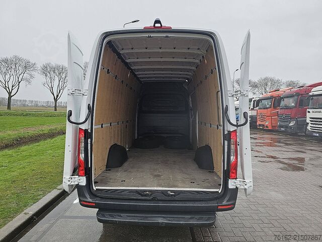 High-roof van MERCEDES-BENZ SPRINTER 317 L3H2 Maxi Mbux
