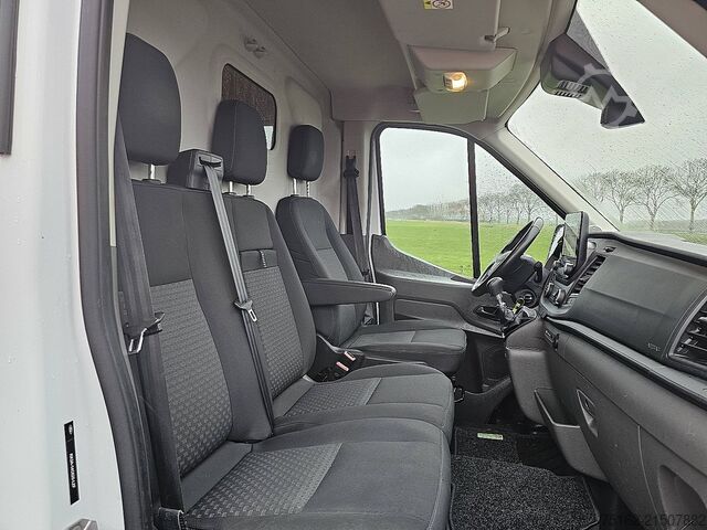 High-roof van FORD TRANSIT 2.0 L3H2 Navi AC Euro6!