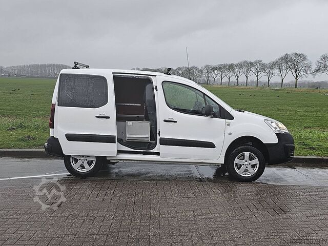 Hochdachkombi CITROEN BERLINGO 1.6 BHDI 100 CLUB 4X4