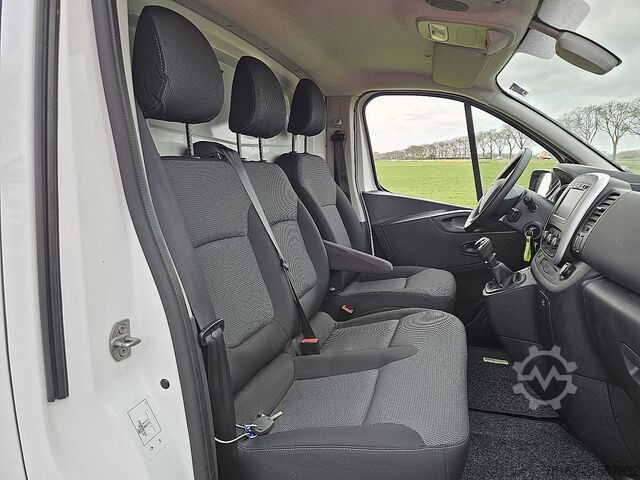 Hochdachkombi RENAULT TRAFIC 2.0 DCI L2H1 2xZijdeur Navi!