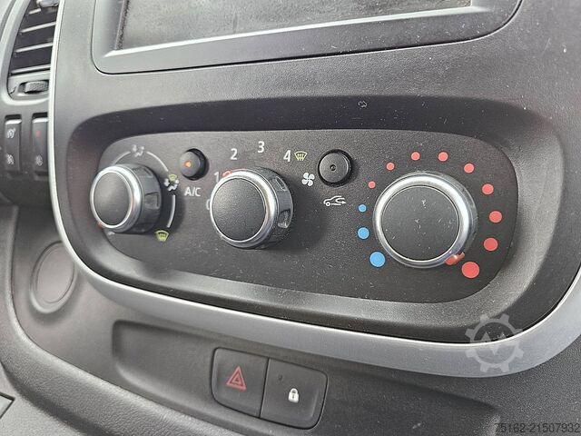 Hochdachkombi RENAULT TRAFIC 2.0 DCI L2H1 2xZijdeur Navi!