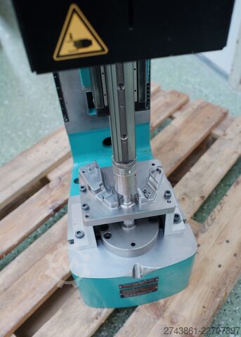 Pneumatic toggle press TOX PFHL 056.002.A.060