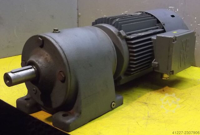 Gear motor 0.35/1.3 kW 16/65 rpm SEW-EURODRIVE R60DT100LS8/2B