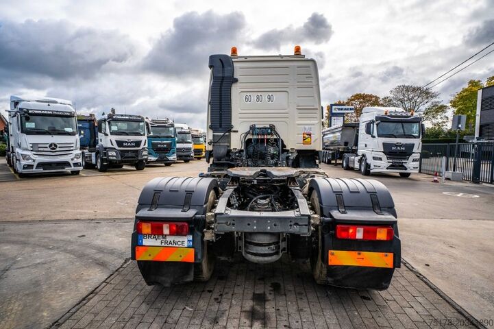 Standard tractor VOLVO FMX 460 GLOB + HYDR