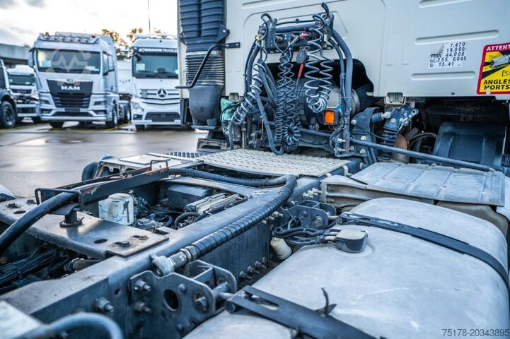 Standard tractor VOLVO FMX 460 GLOB + HYDR