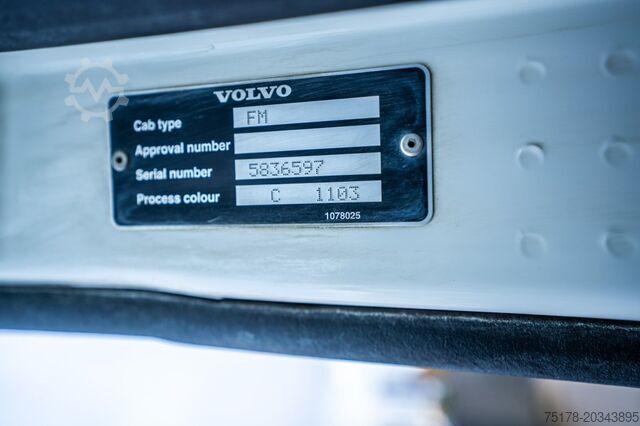 Standard tractor VOLVO FMX 460 GLOB + HYDR