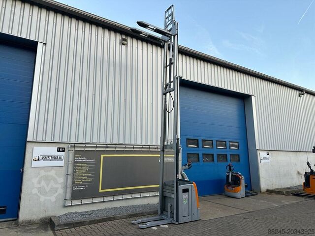 VS-22447 Elektrischer Triplex-Stapler Still, 5.016mm Hubhöhe, wenig Betriebsstunden STILL EXVSF14