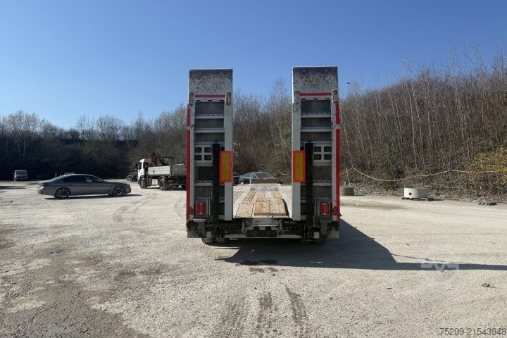 Low loader trailer Schwarzmüller AZ Tieflader / Swiss-Vehicle