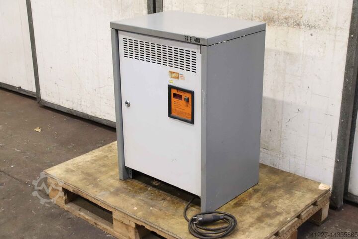 Charger for forklifts 24 V/40 A Benning E220 G24/40 B-FB