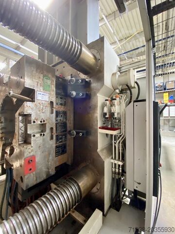 Injection molding machine KraussMaffei KM 800-5000 MC