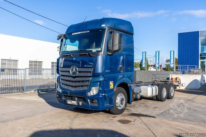 Fahrgestell mit Fahrerhaus Mercedes-Benz ACTROS 2548