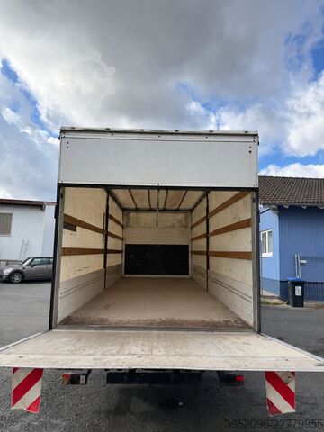 LKW mit Kofferaufbau Renault D 240
