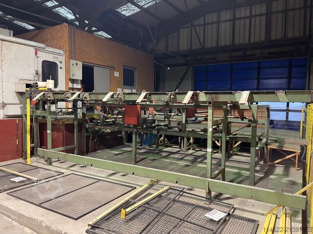 Mechanisierung der Hobelei mit Stapelanlage JONAB 