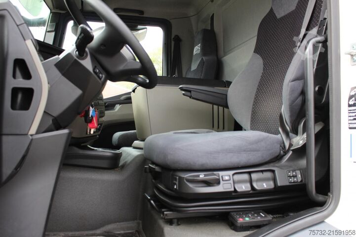 Box truck MAN TGM 18.320 Koffer Anhägerkupplung Klima LDW LBW