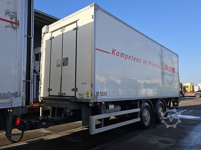 Kühl-/Tiefkühltransport  ASZ18006